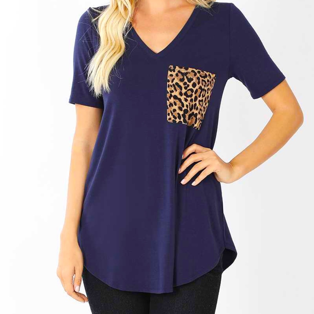 Zenana navy blue leopard pocket t shirt